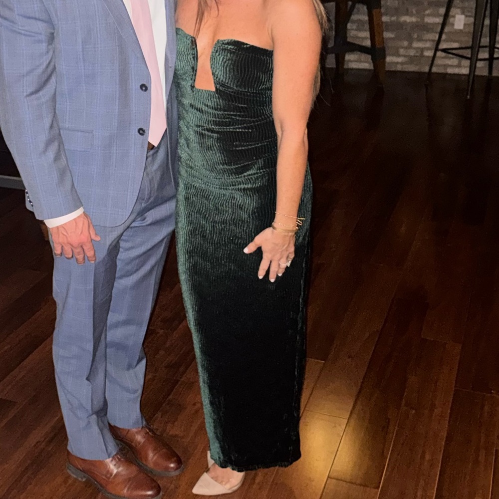 Elegant Green Velvet Strapless Dress